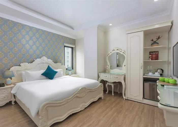 Phoenix Hotel 4*