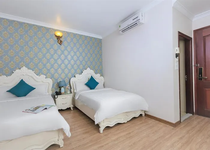 Phoenix 4* Ha Long