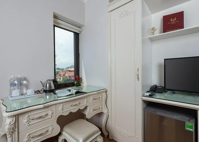 Hotel Phoenix Ha Long